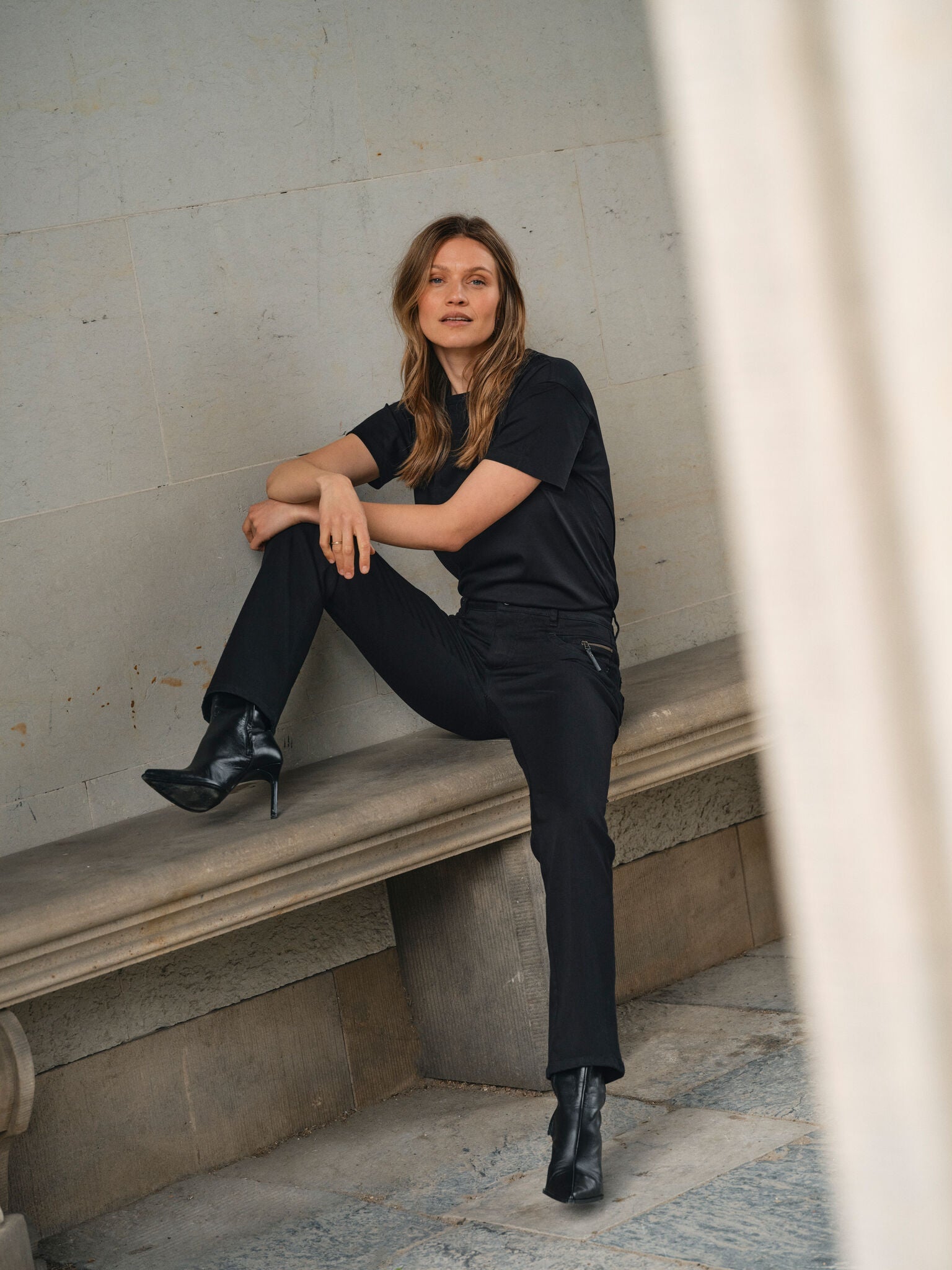 Modelshot / Black / Detail